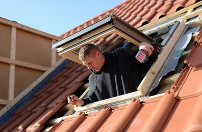 Pose de fenêtres de toit Velux à Forceville